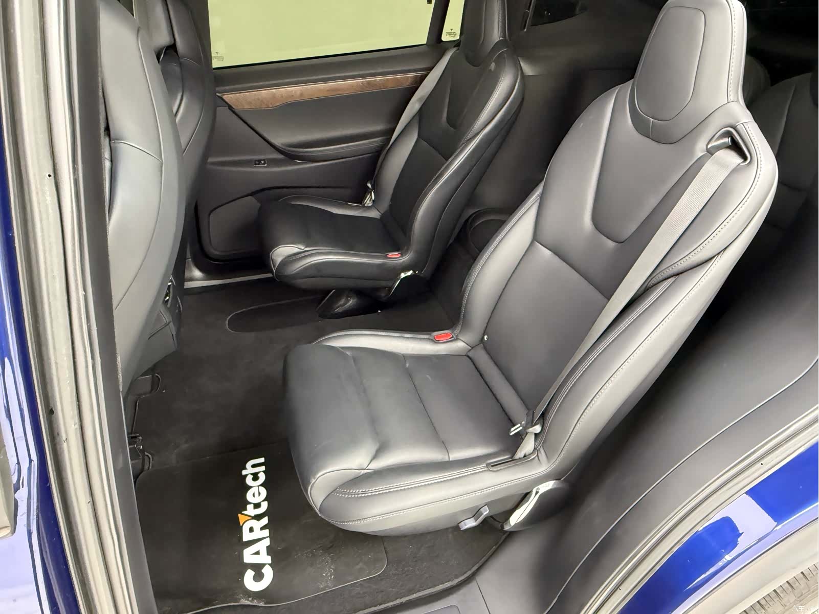 Tesla Model X, 2019 11