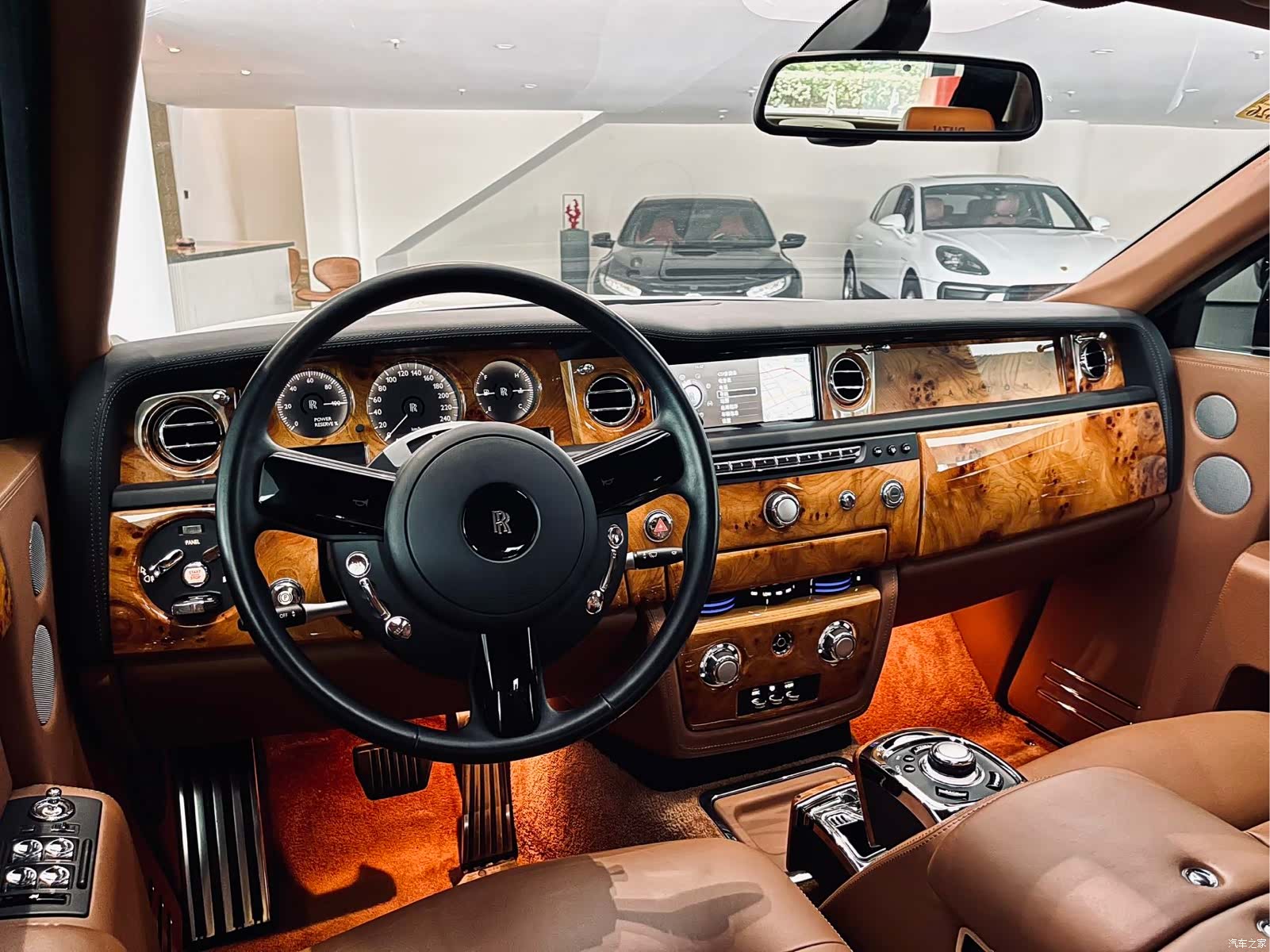 Rolls-Royce Phantom, 2014 4