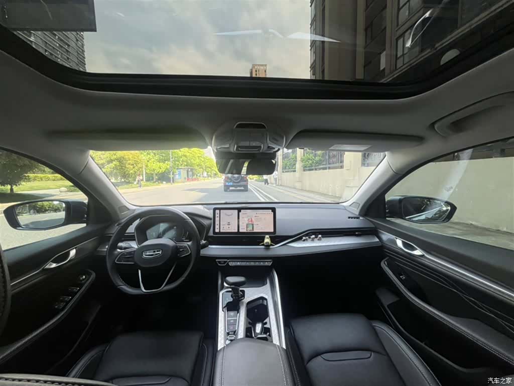 Geely Preface, 2023 8
