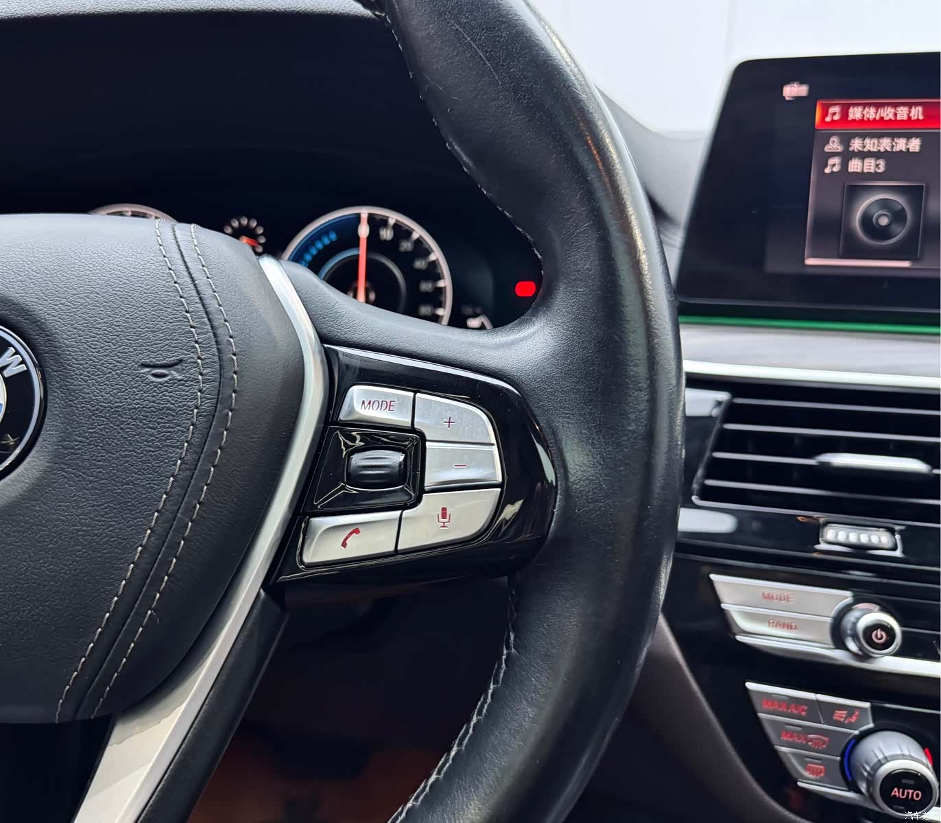 BMW 5 Series, 2019 21