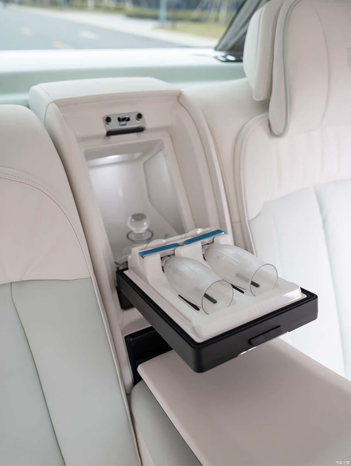 Rolls-Royce Phantom, 2024 25