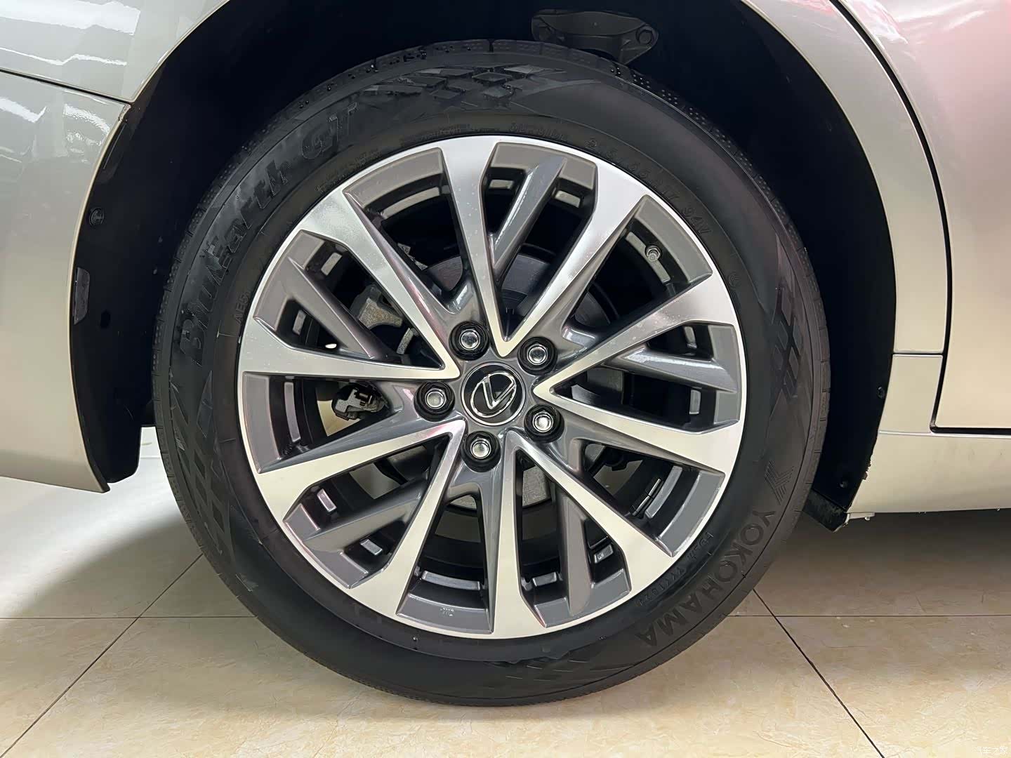 Lexus ES, 2024 27