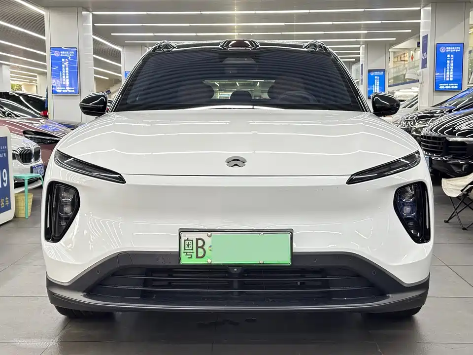 NIO ES6