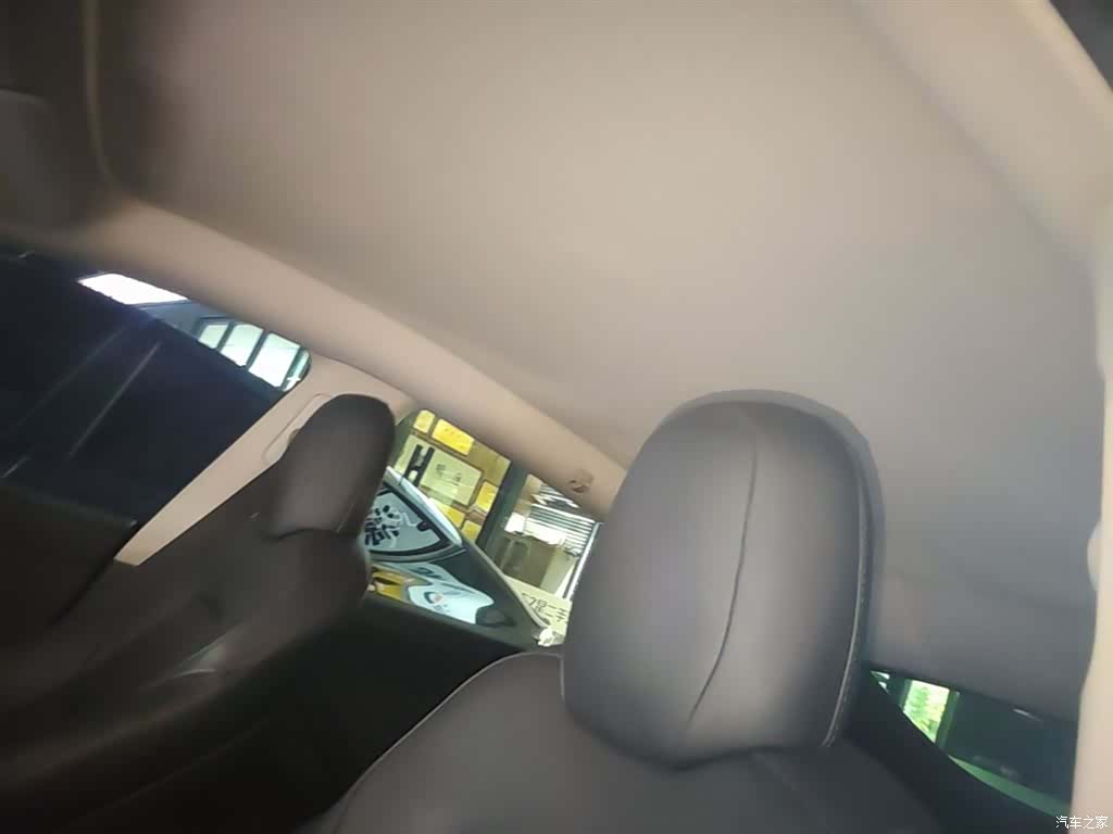 Tesla Model Y, 2022 18