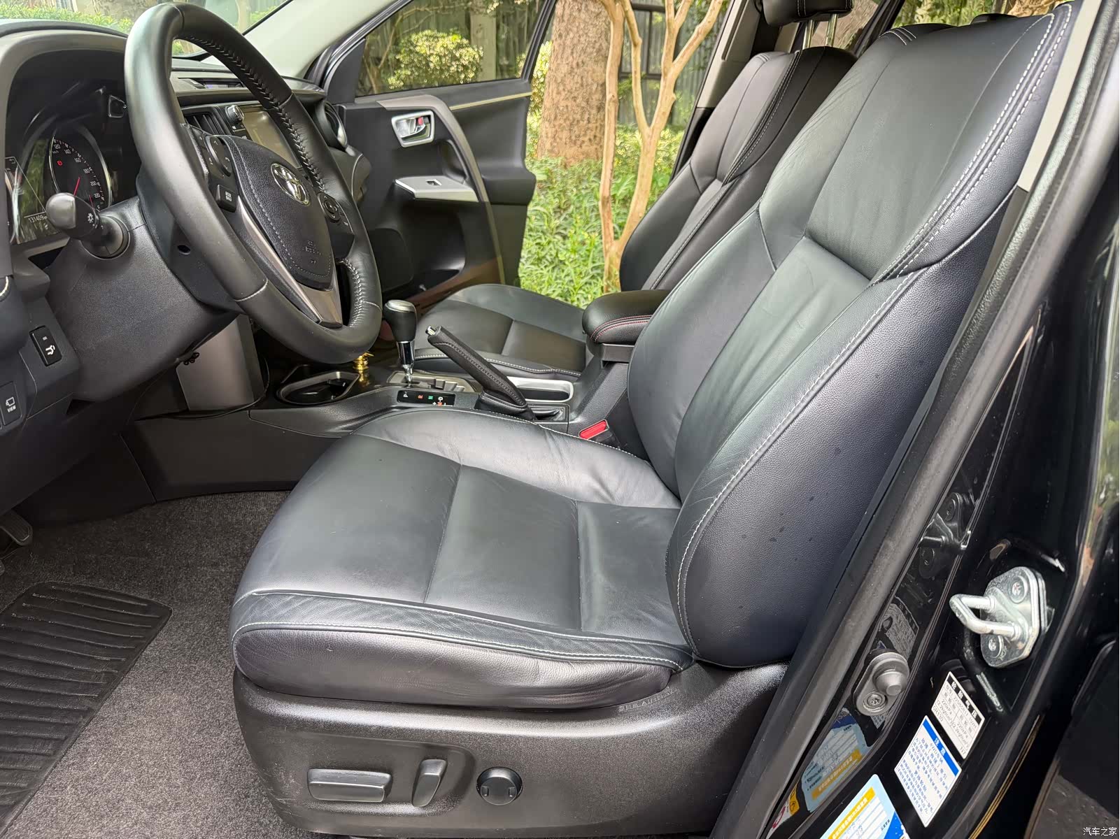 Toyota RAV4, 2017 15