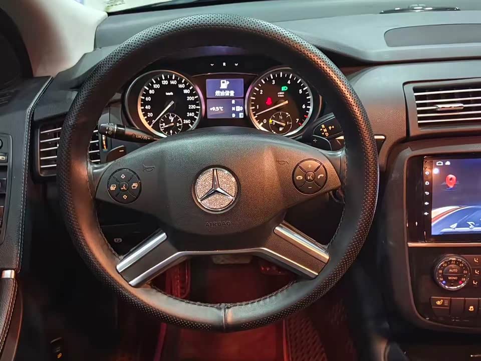 Mercedes-Benz R-class