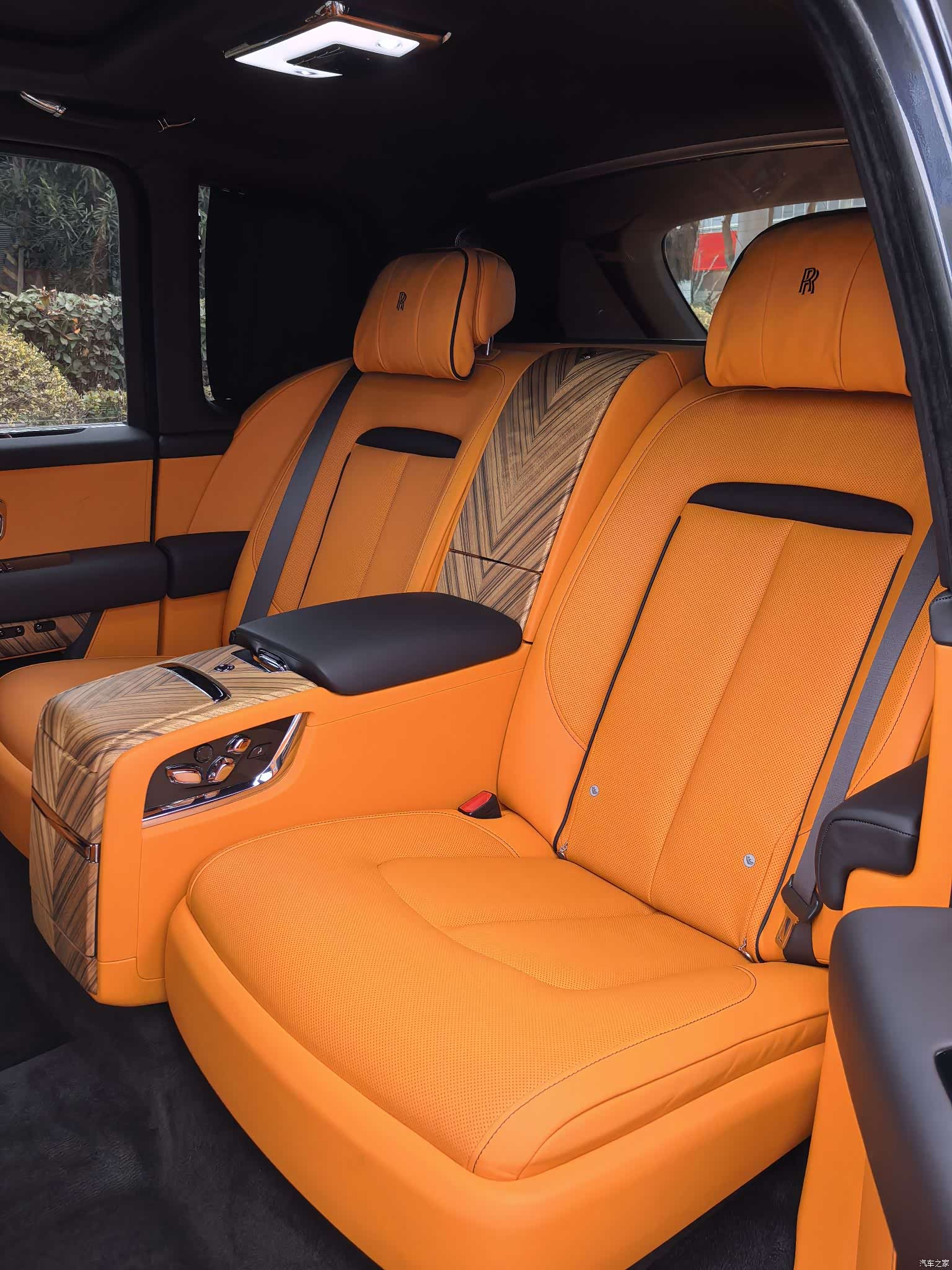 Rolls-Royce Cullinan, 2023 8