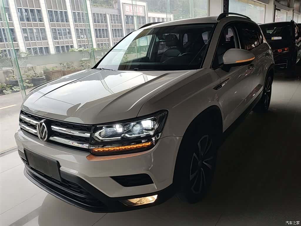 Volkswagen Tharu