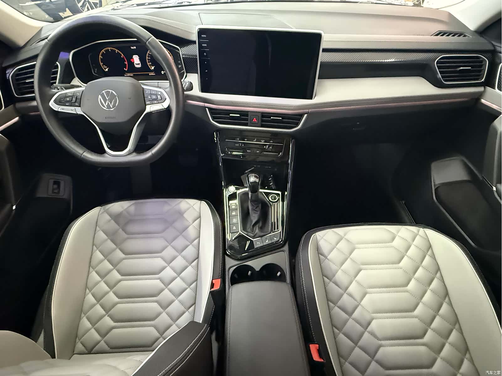 Volkswagen Tayron, 2023 15