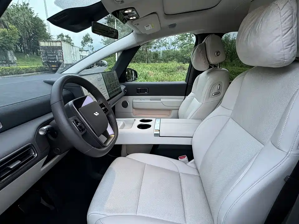 Li Auto Ideal MEGA