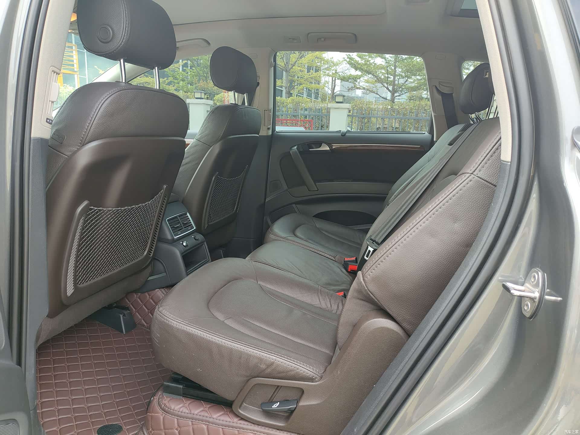 Audi Q7, 2015 9