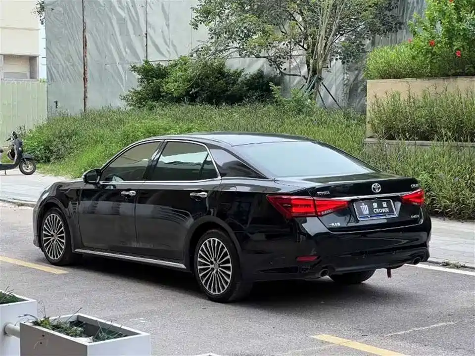 Toyota crown Toyota crown
