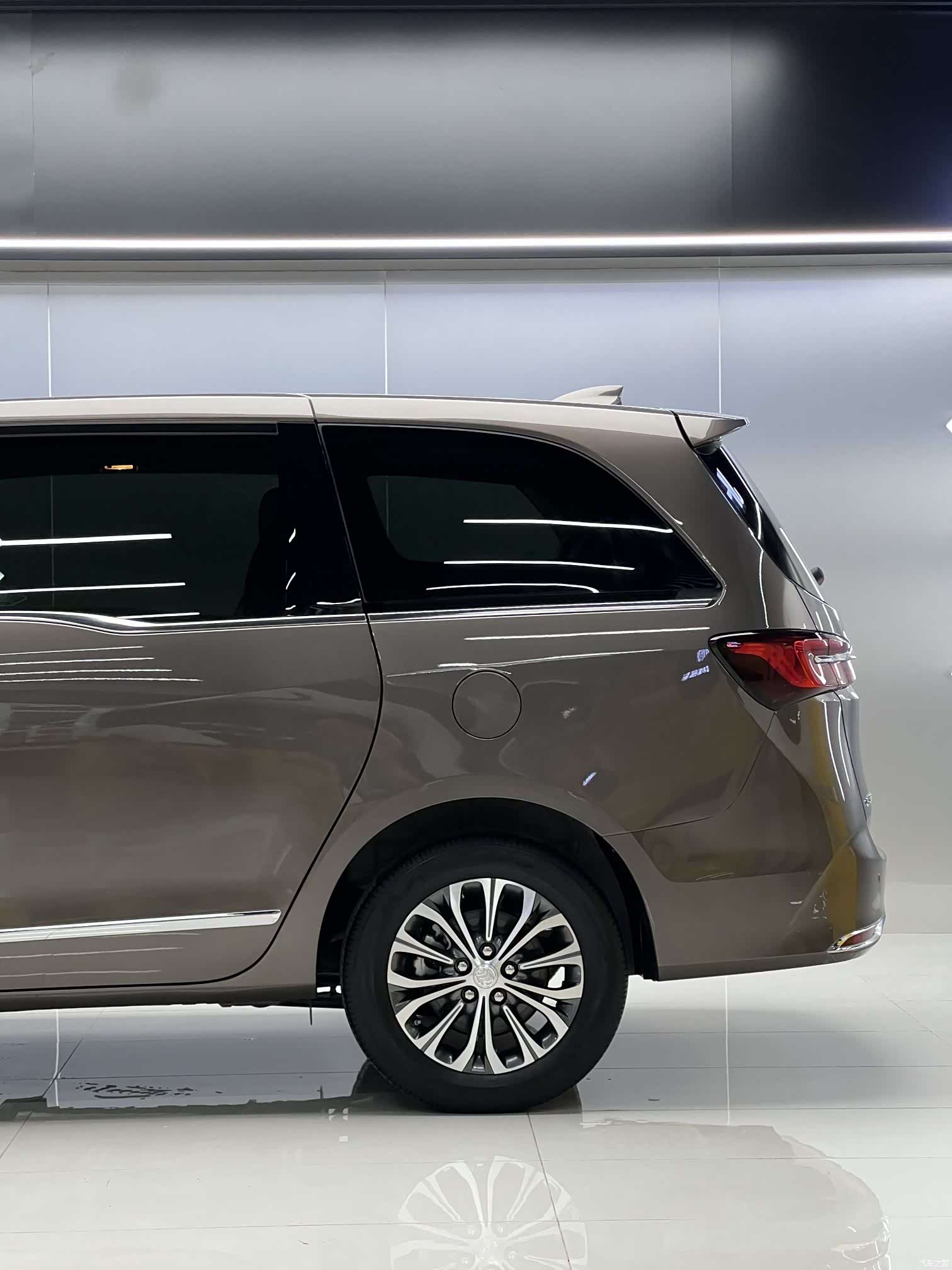 Buick GL8, 2022 35