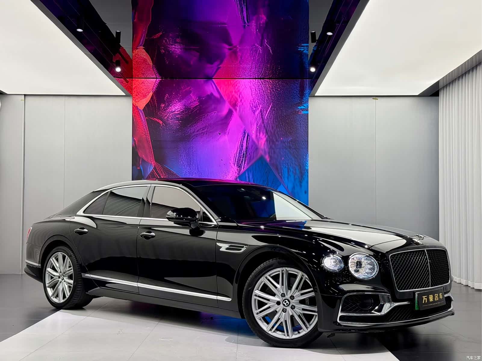 Bentley Flying Spur, 2024 7