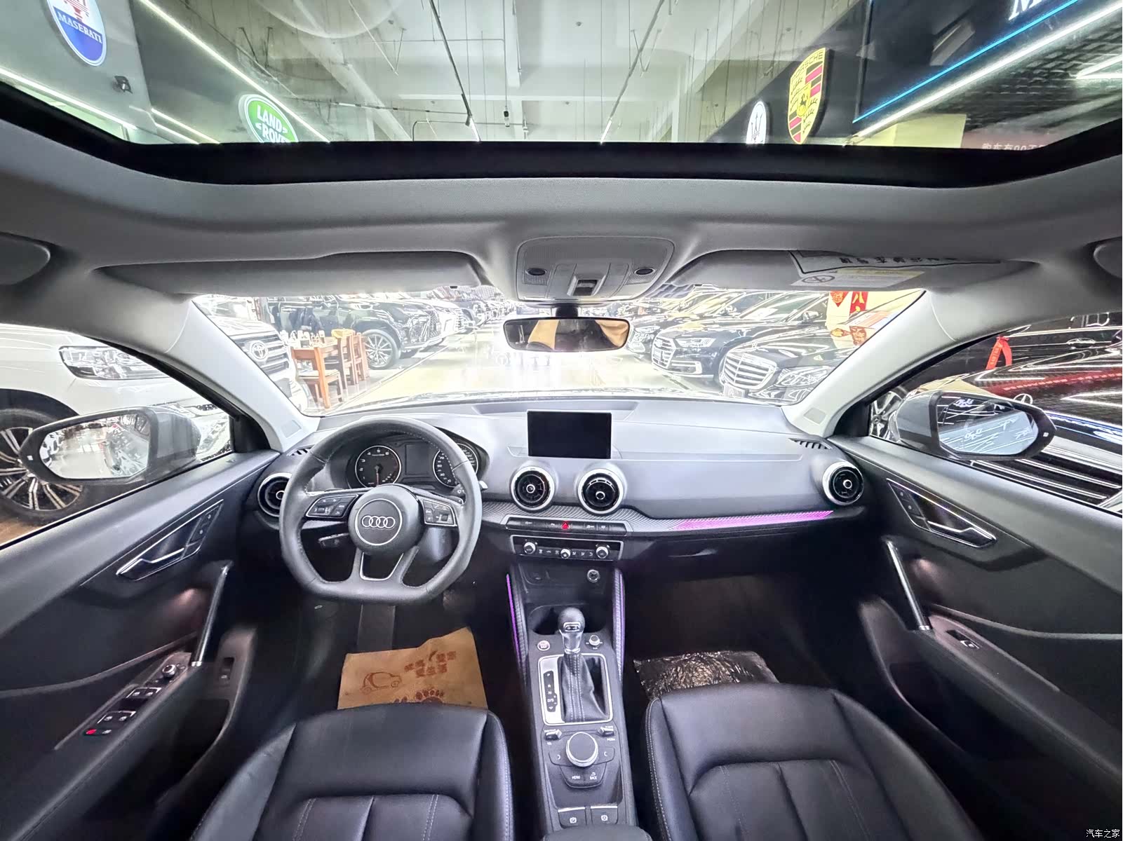 Audi Q2L, 2022 10