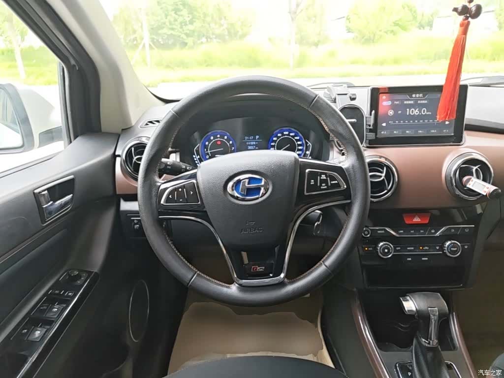 BAIC Q25, 2017 11