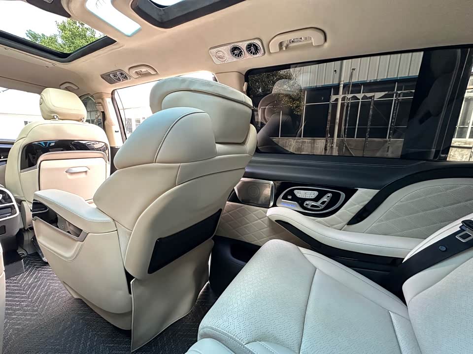 Mercedes-Benz V-class