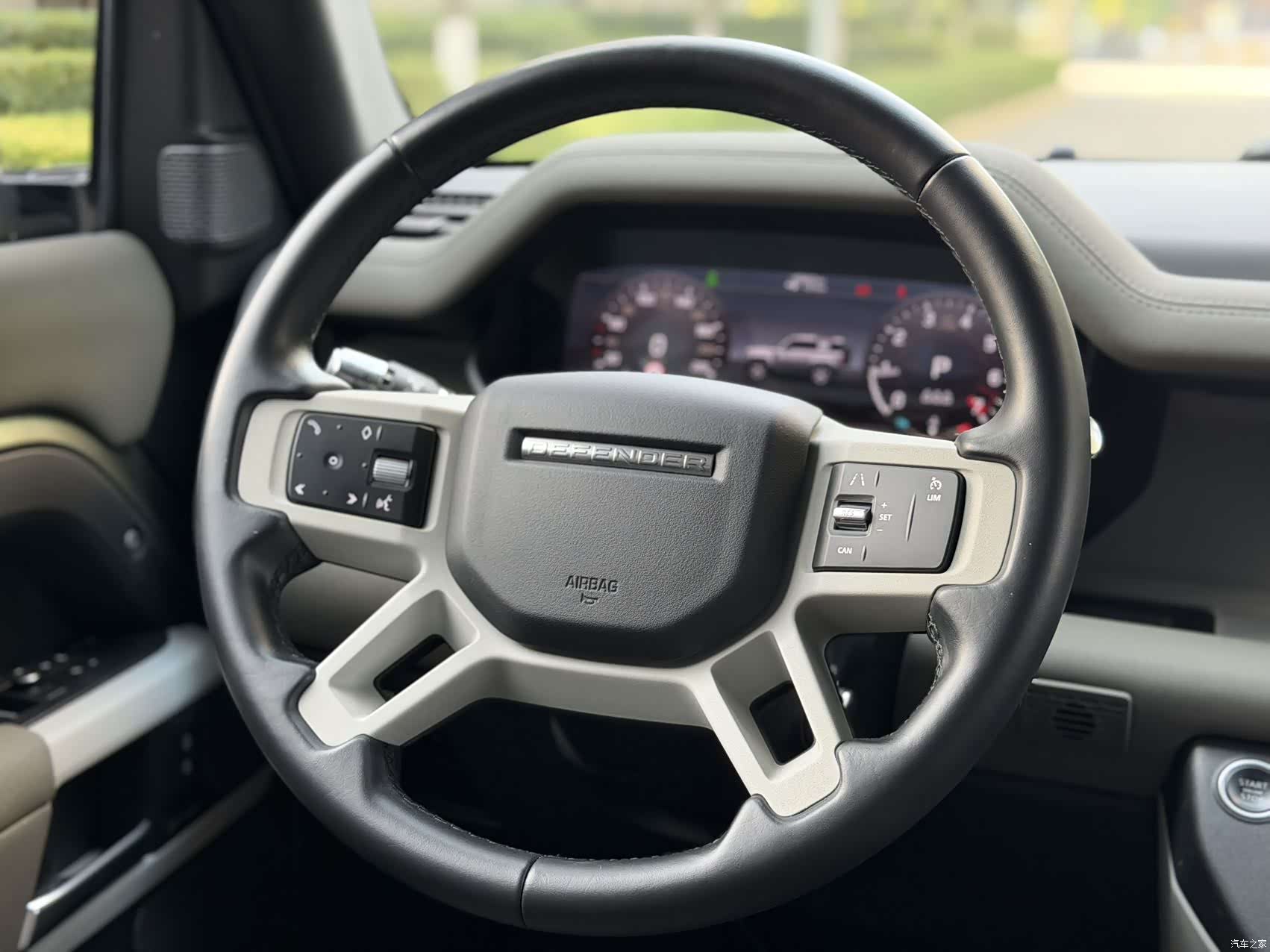 Land Rover Defender, 2021 9