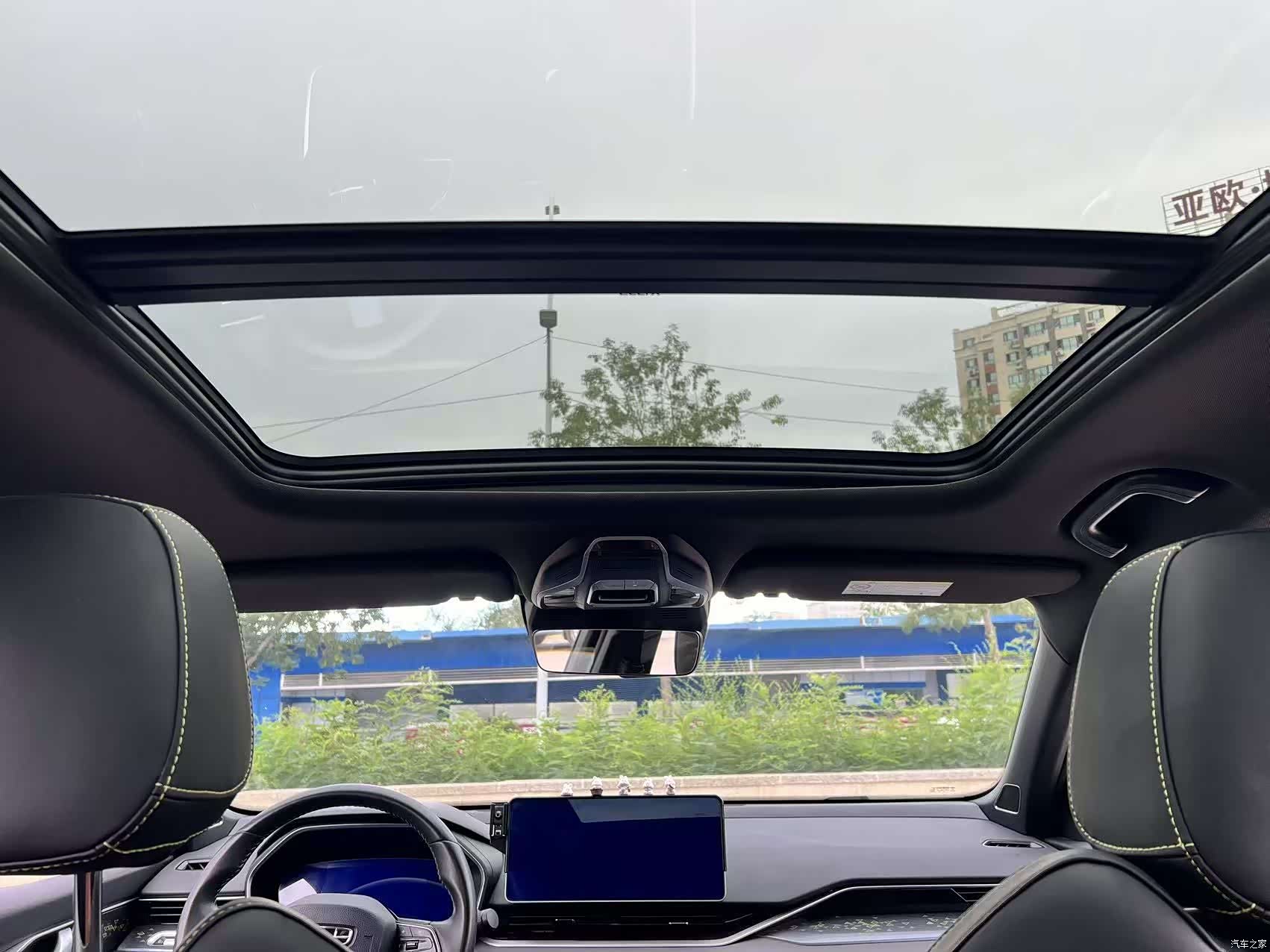 Geely Preface, 2023 12