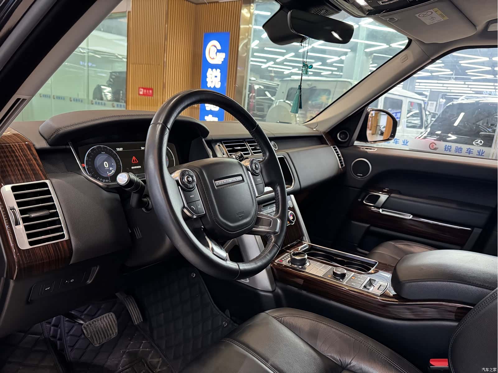 Land Rover Range Rover, 2018 все фото