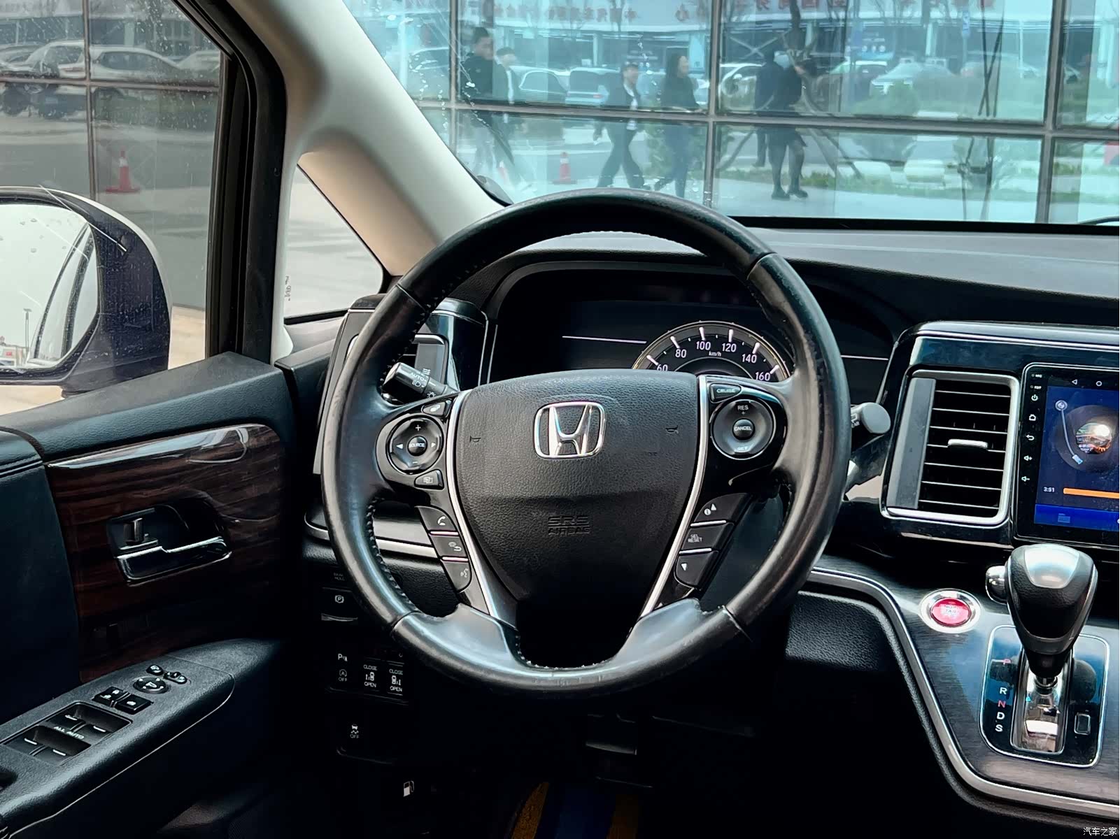 Honda Elysion, 2016 12