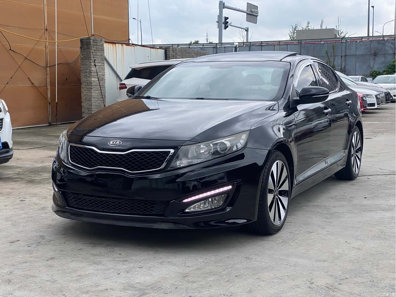 Kia K5, 2012 1