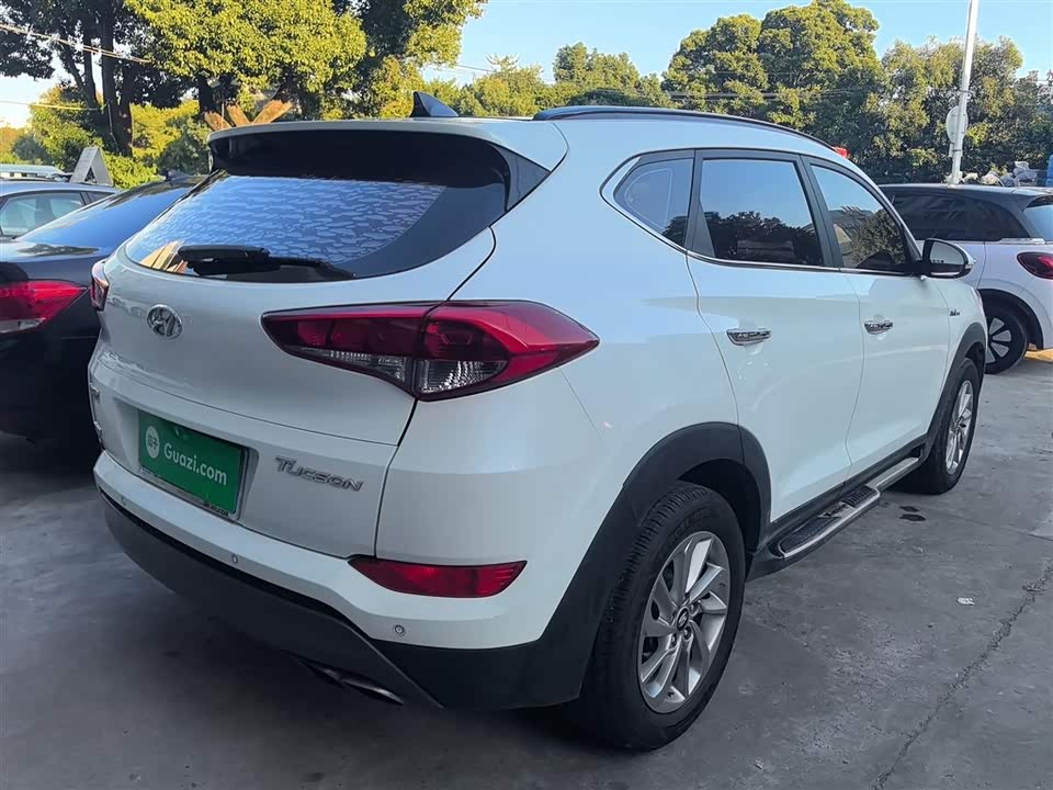 Hyundai Tucson