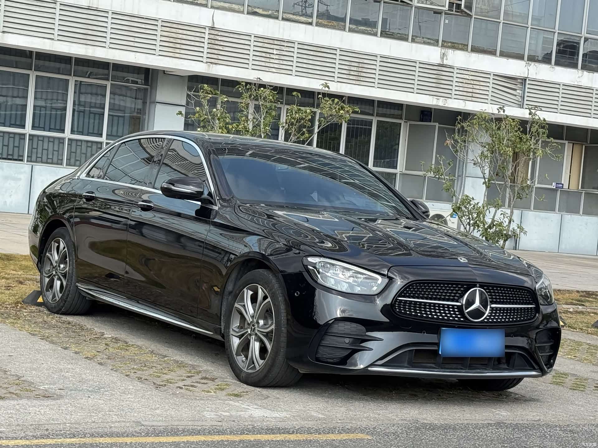 Mercedes-Benz E-Class, 2022 3