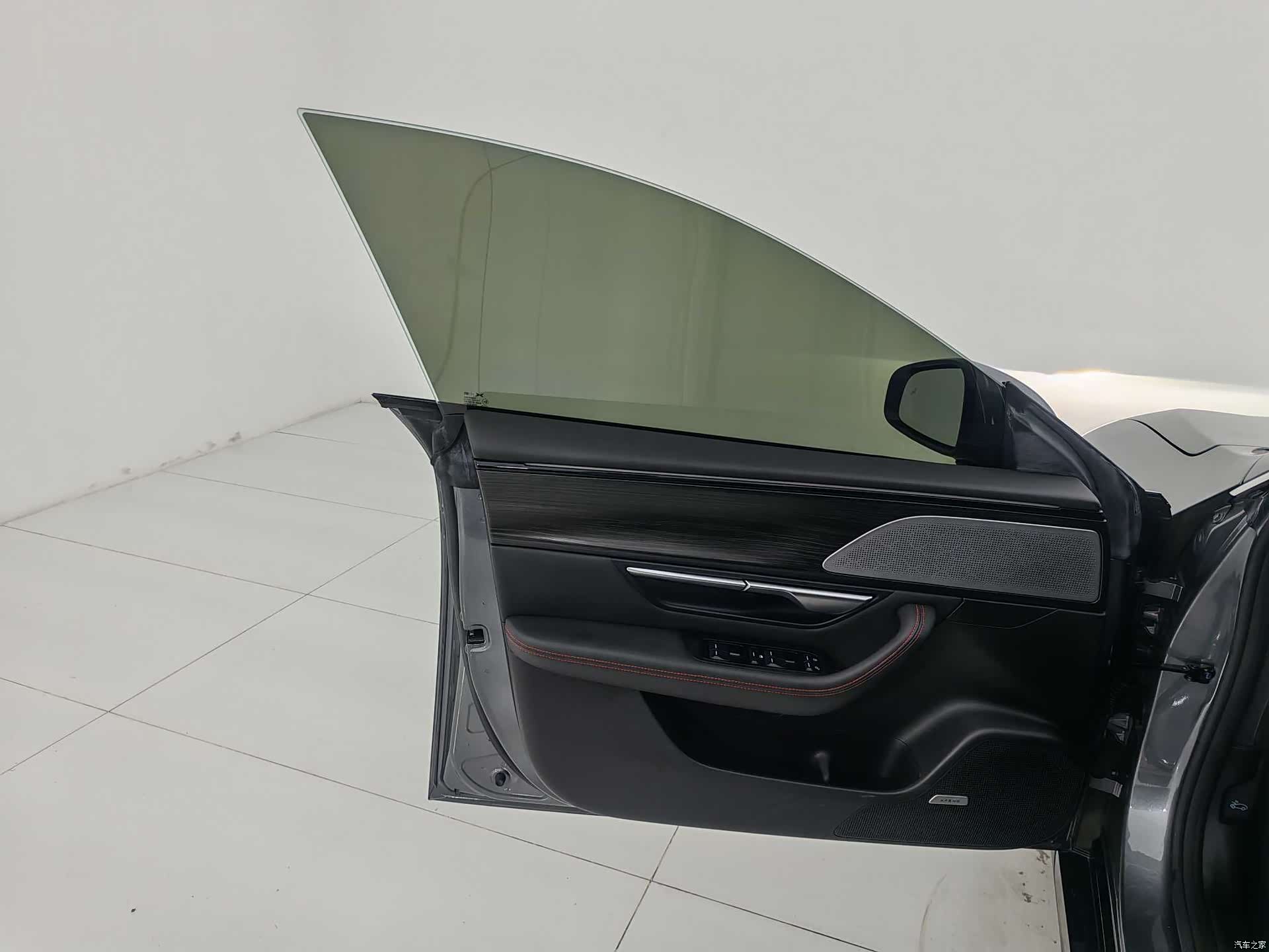 Xpeng P7, 2022 18