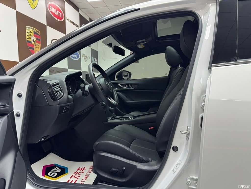 Mazda CX-4, 2023 7