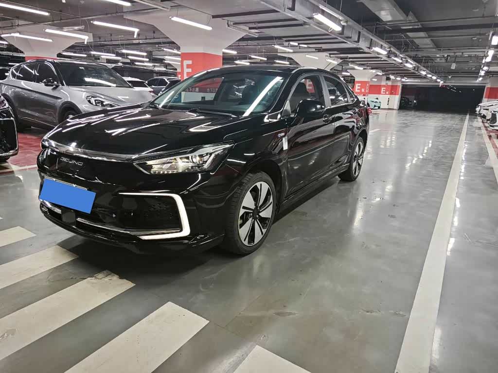 BAIC EU7