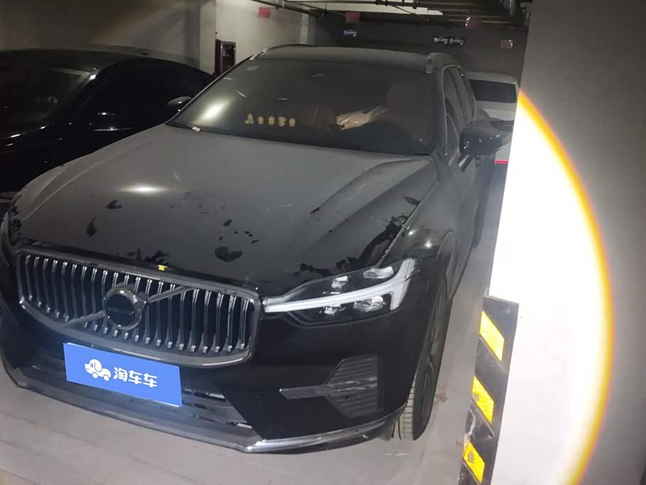 Volvo XC60 2025 B5 Luxury