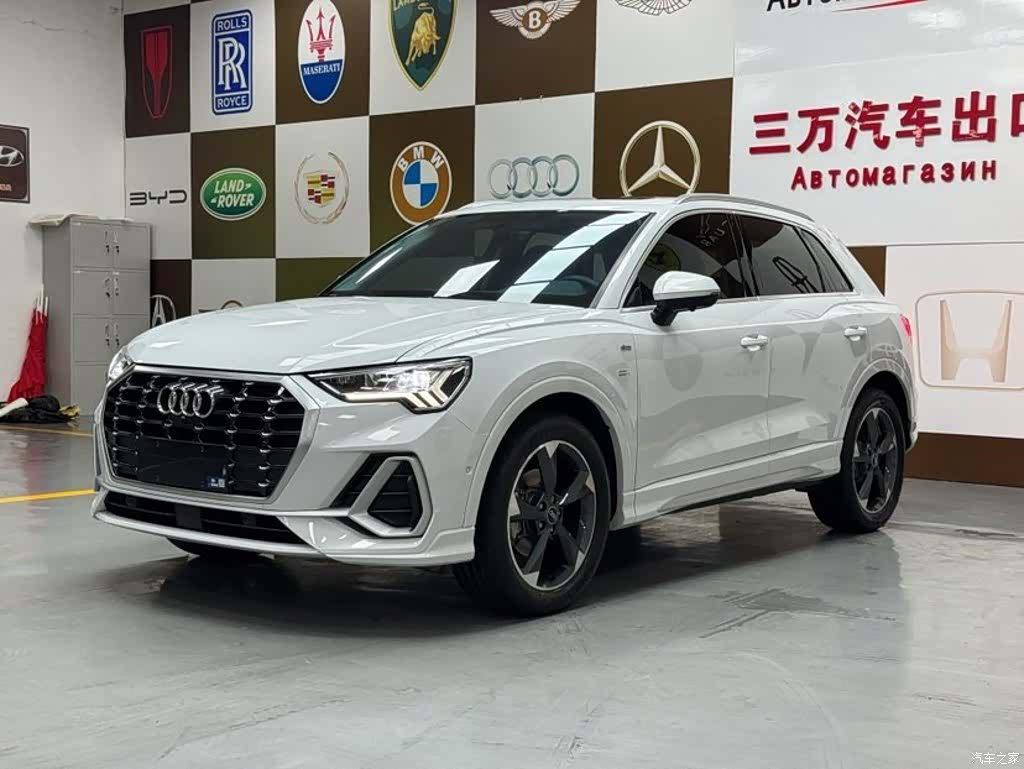 Audi Q3, 2022 1