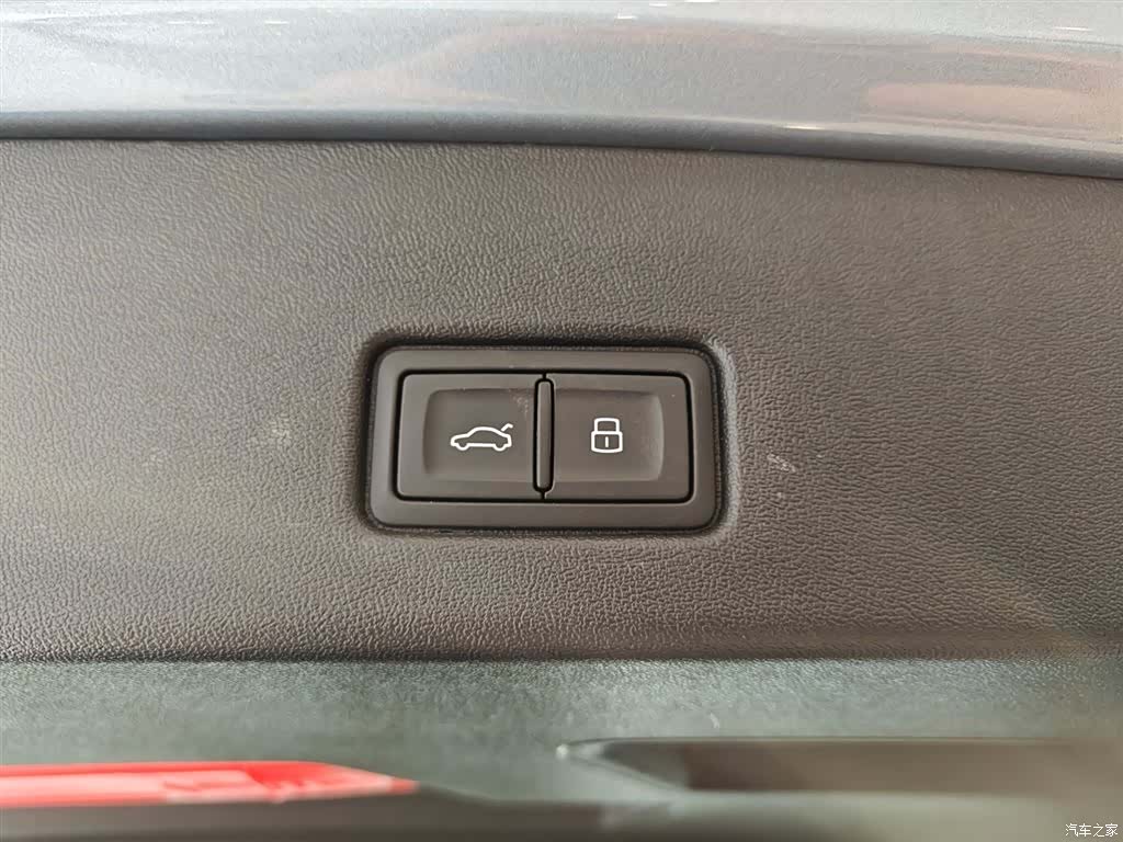 Audi Q4 e-tron, 2024 13
