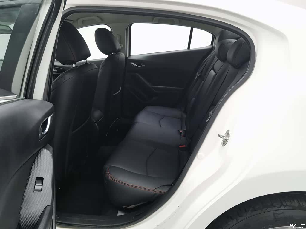 Mazda Mazda3, 2016 15