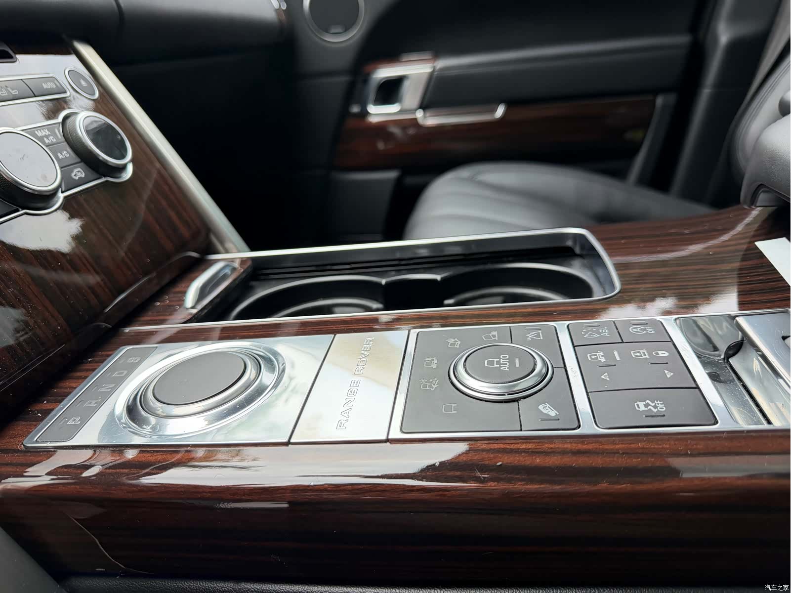 Land Rover Range Rover, 2015 11