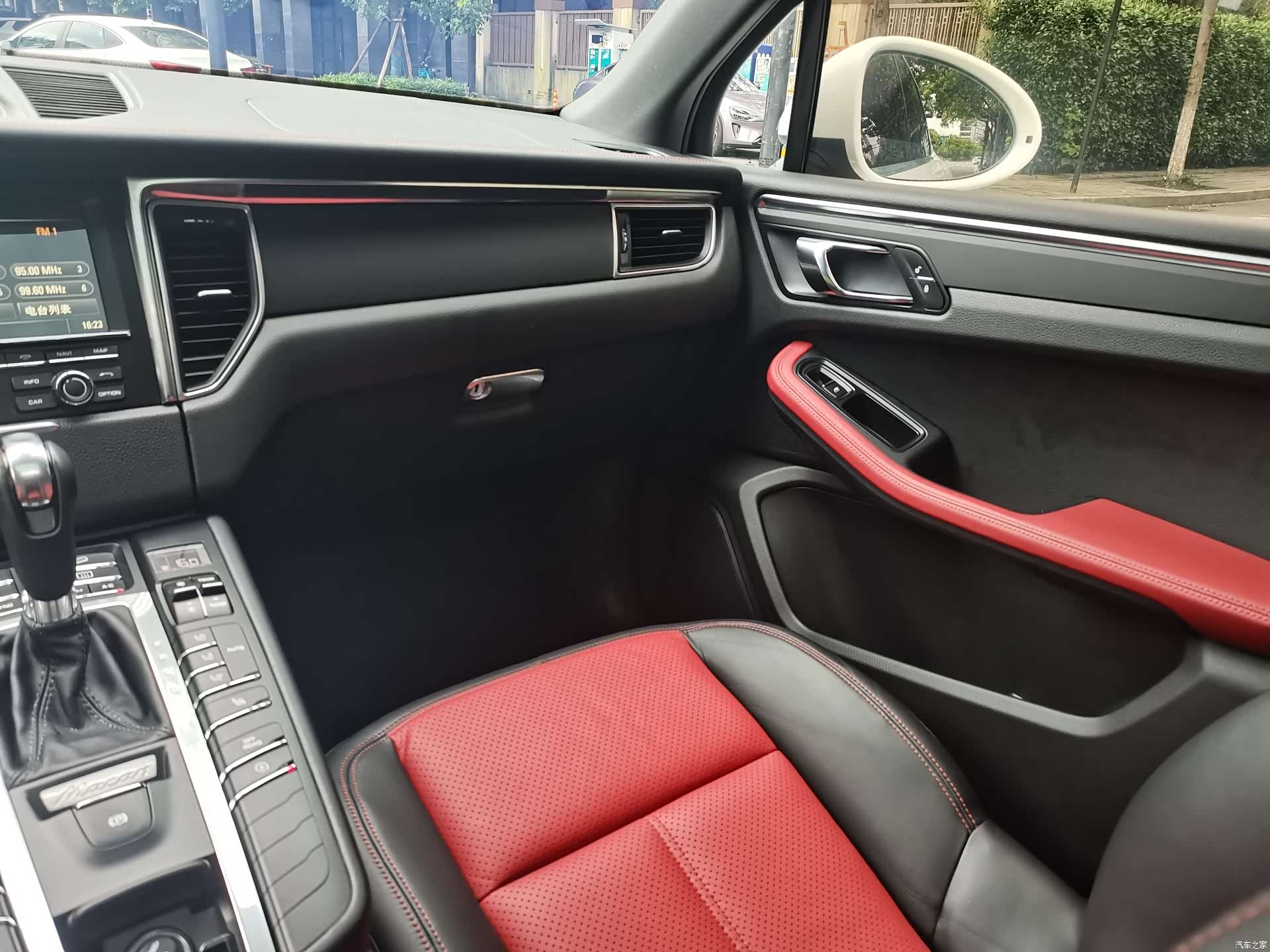 Porsche Macan, 2016 10