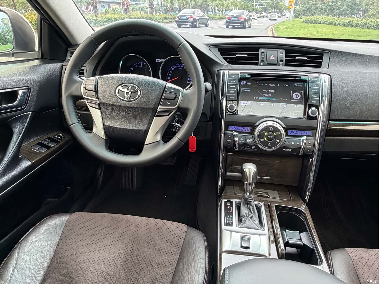 Toyota 2.5V, 2016 15