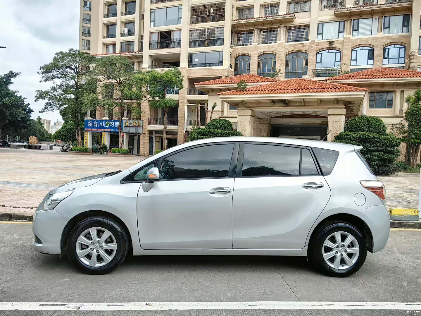 Toyota 180E, 2012 7