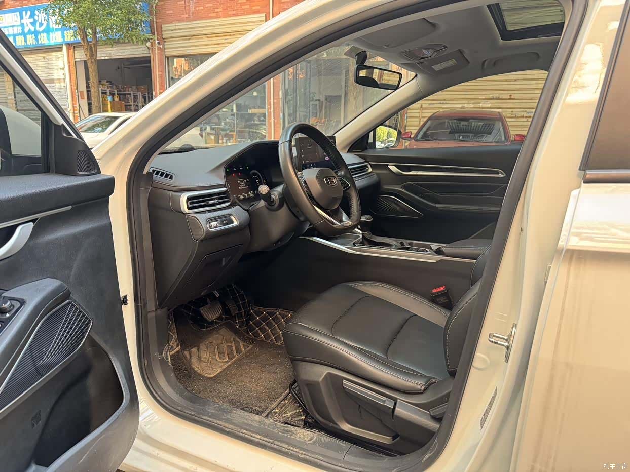 Geely Emgrand, 2021 все фото