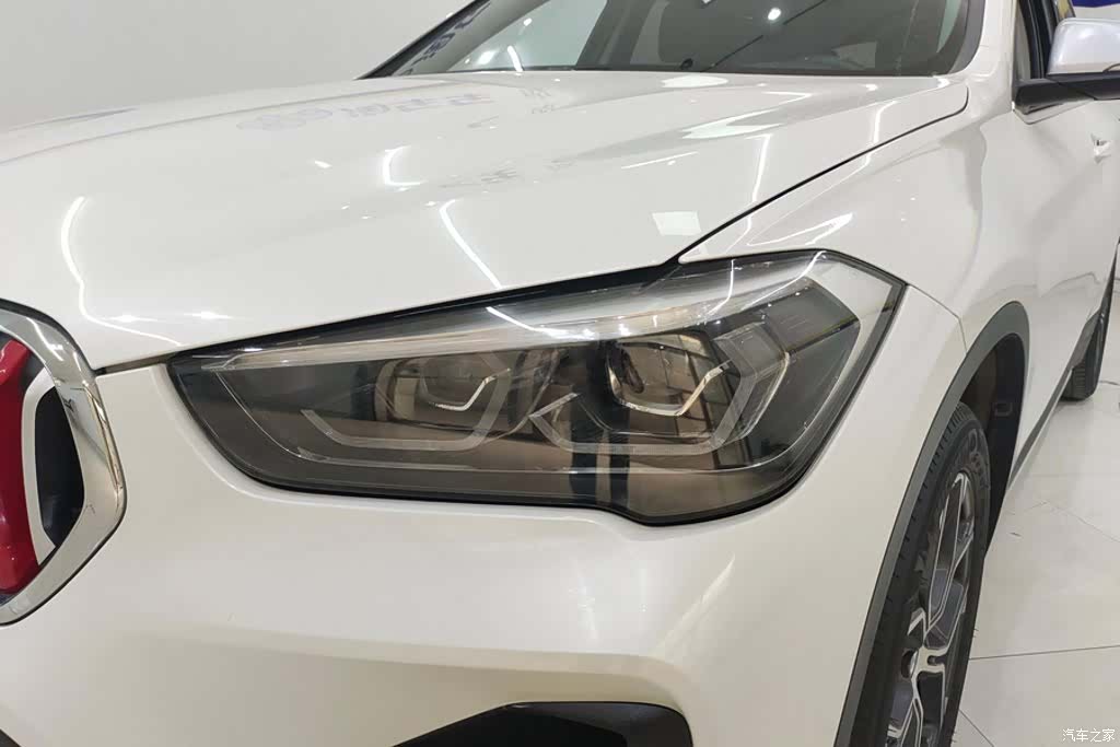 BMW X1, 2020 все фото