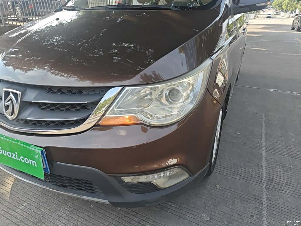 Wuling 730, 2015 24
