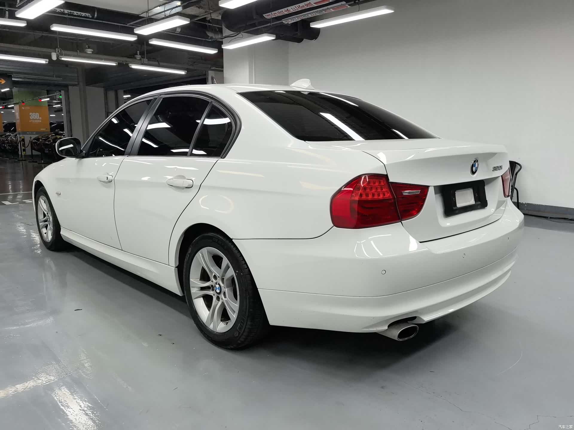 BMW 3 Series, 2010 14