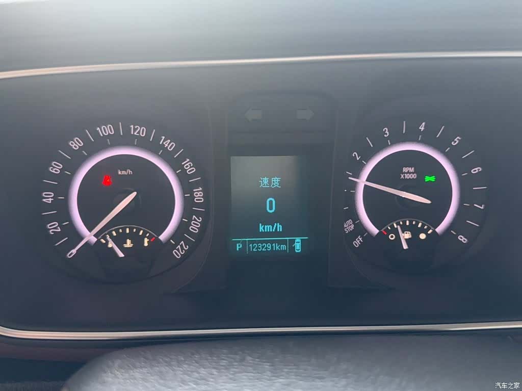 Buick GL8, 2020 4