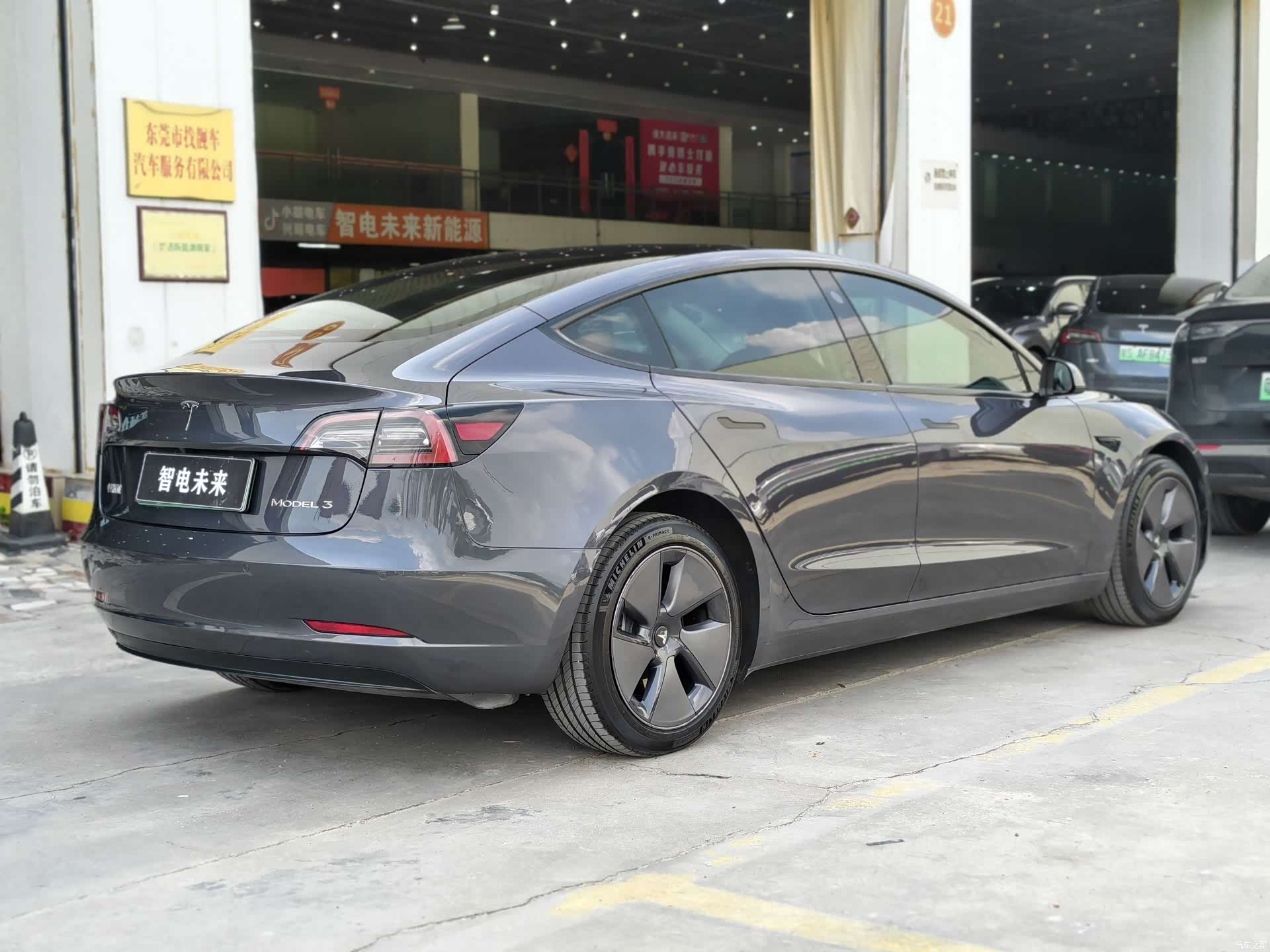 Tesla Model 3, 2022 9