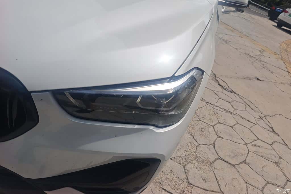 BMW X1, 2022 все фото