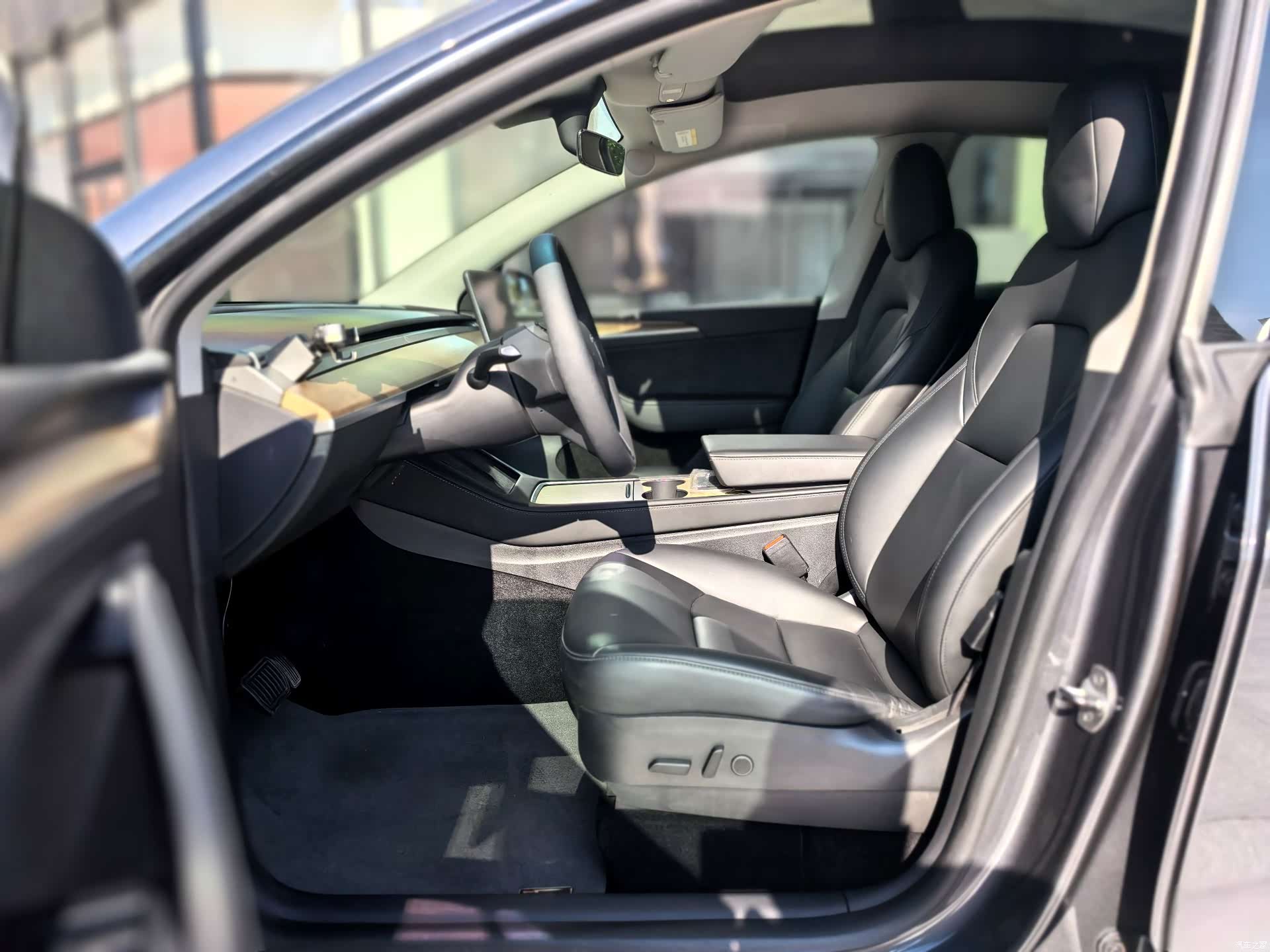 Tesla Model Y, 2021 12