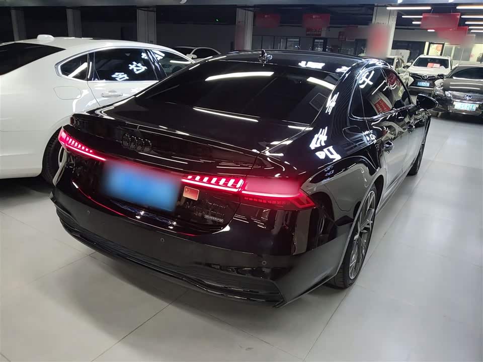 Audi A7L