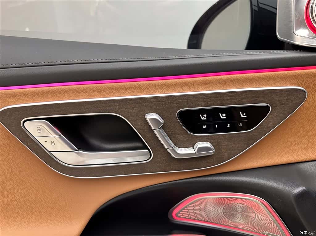 Mercedes-Benz E-Class, 2024 15