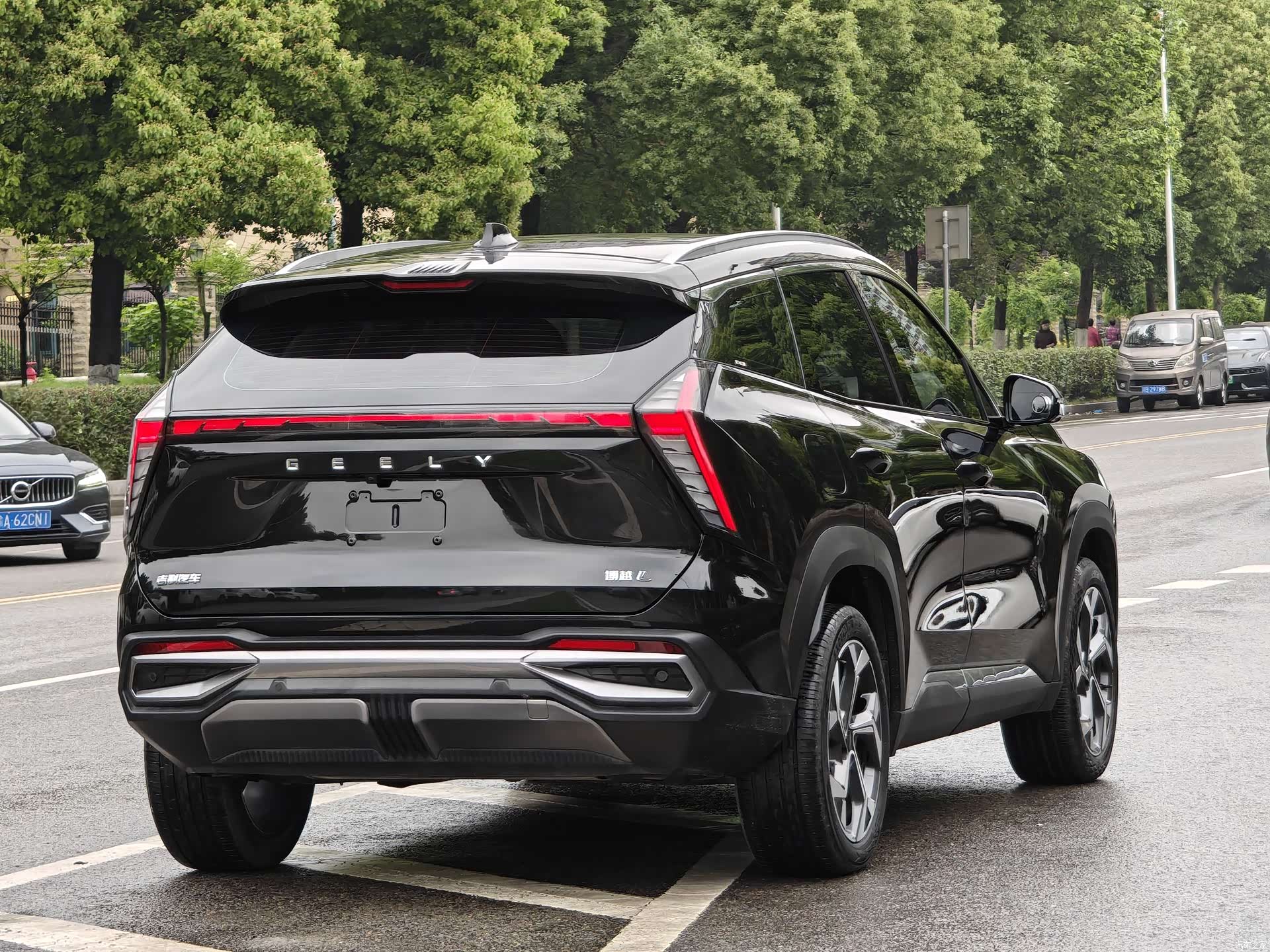 Geely Boyue, 2023 7